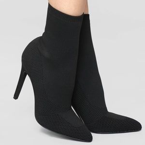 Design Lab Lord & Taylor stretch sock booties